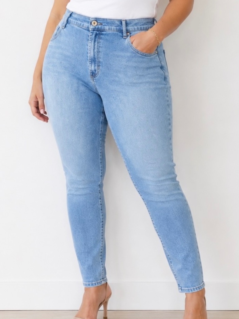 James Jeans "Leggy" Skinny High Rise Light Wash Denim Blue Jeans Sz 18